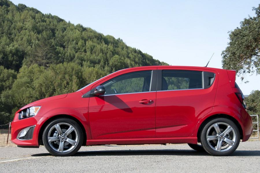  Chevrolet Sonic RS 2013 года  (фото 6 из 55)